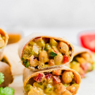 https://www.emilieeats.com/wp-content/uploads/2019/02/curried-chickpea-wrap-vegan-gluten-free-whole-grain-plant-based-healthy-recipes-dinner-lunch-11-310x310.jpg