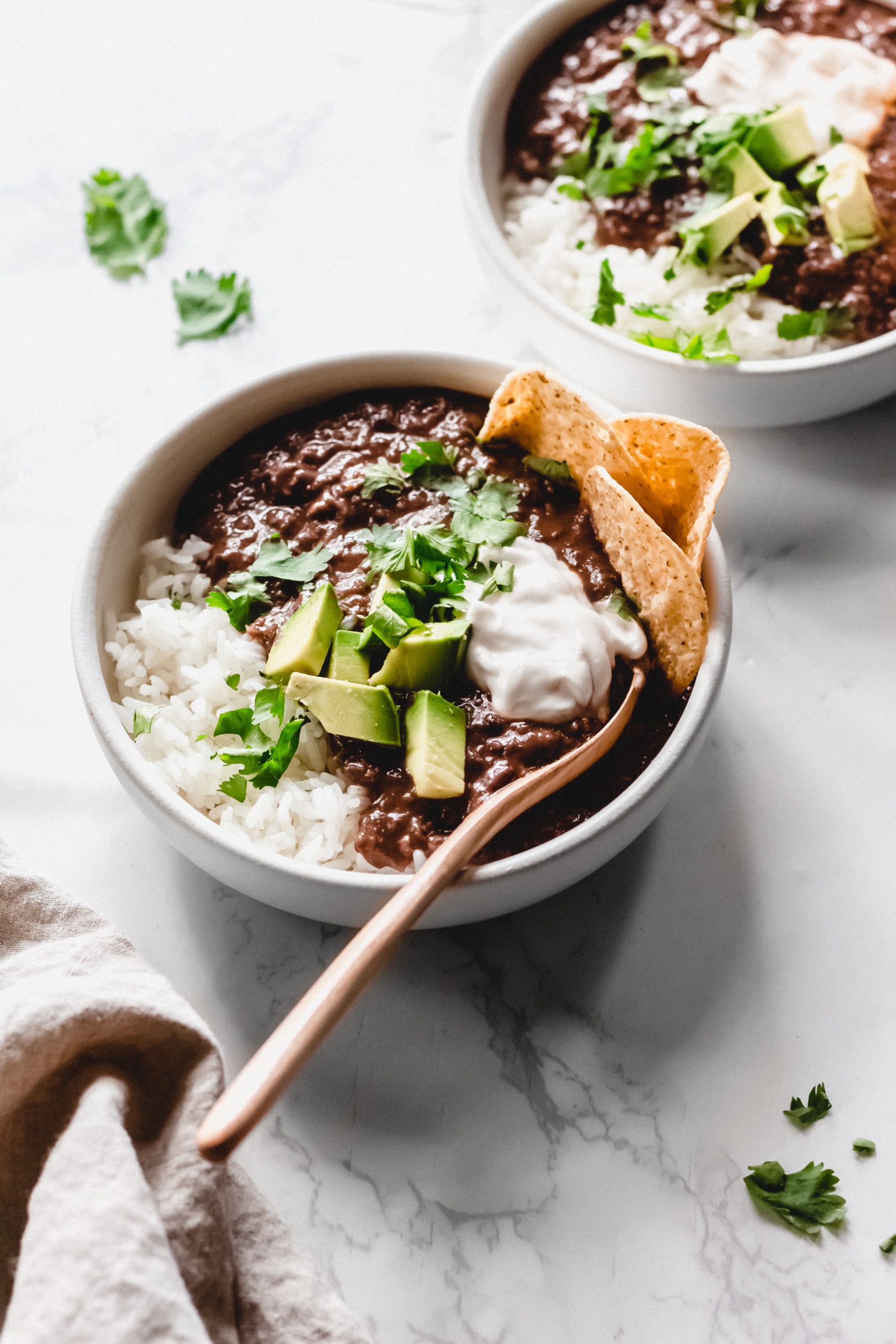 slow-cooker-black-bean-chili-this-vegan-chili-is-full-of-zucchini