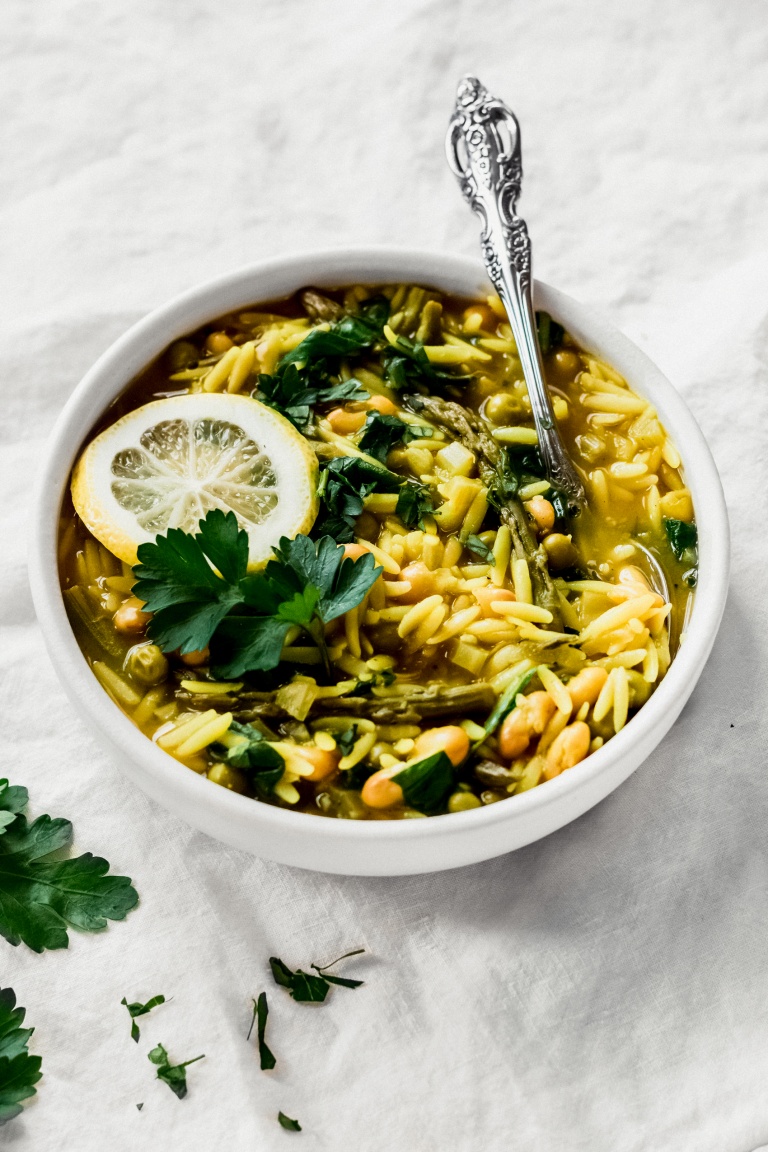 White Bean Soup with Orzo (vegan recipe) – Emilie Eats