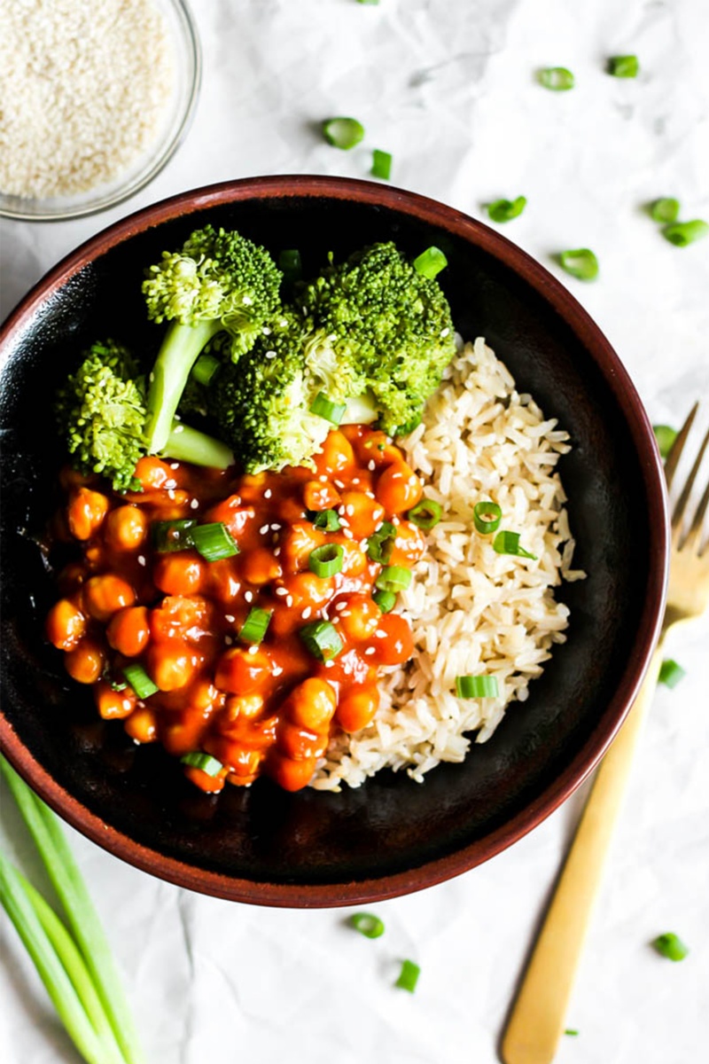 vegan meal prep sweet and sour chickpeas